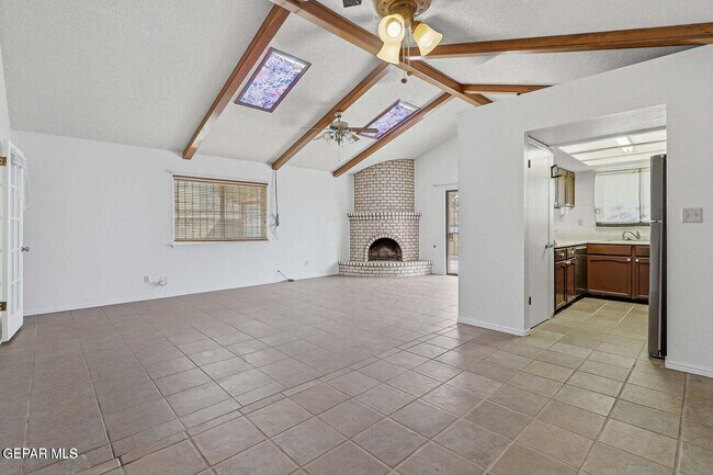 Building Photo - 10720 Sugarland Dr