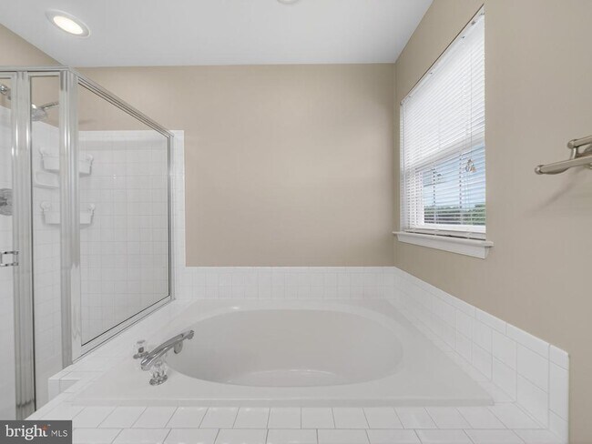 Building Photo - 19028 Noble Oak Dr