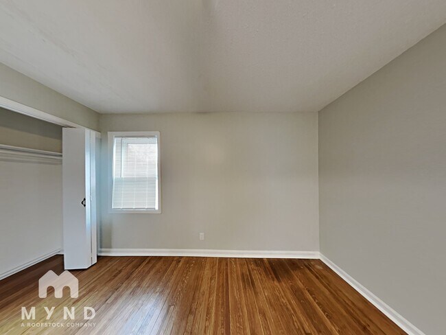 Building Photo - 8206 Whitehead Dr