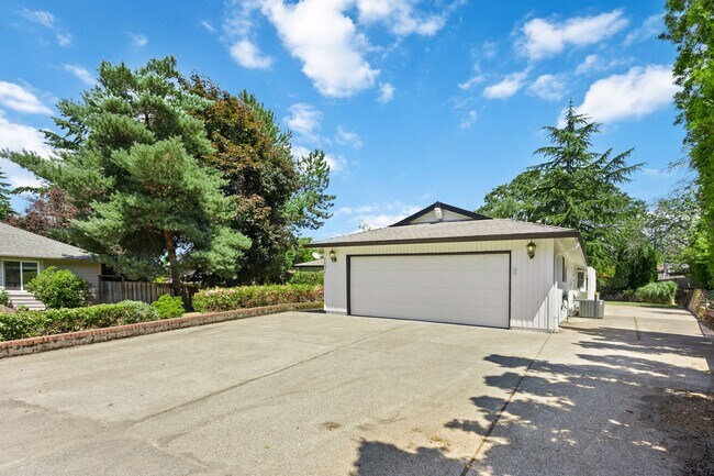 Building Photo - Stylish 3BR Beaverton Ranch w/ RV Parking & Hot Tub