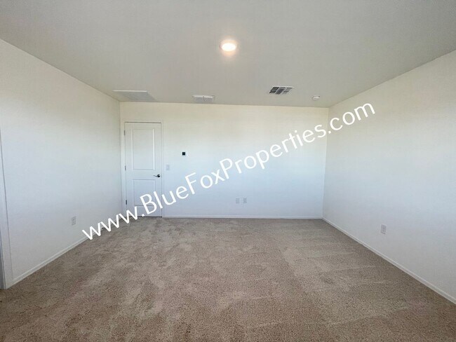 Building Photo - 12854 N Peony Dr