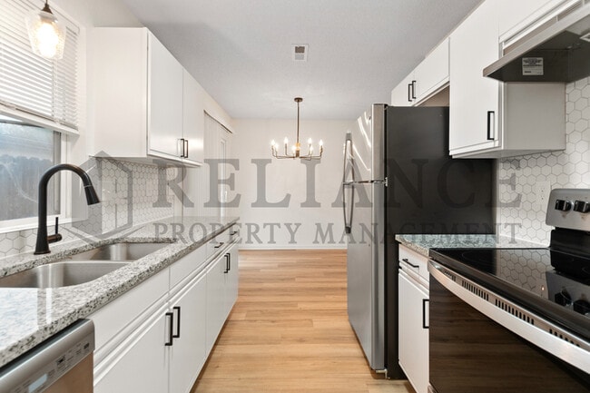 Building Photo - 1135 N Meridian Ave