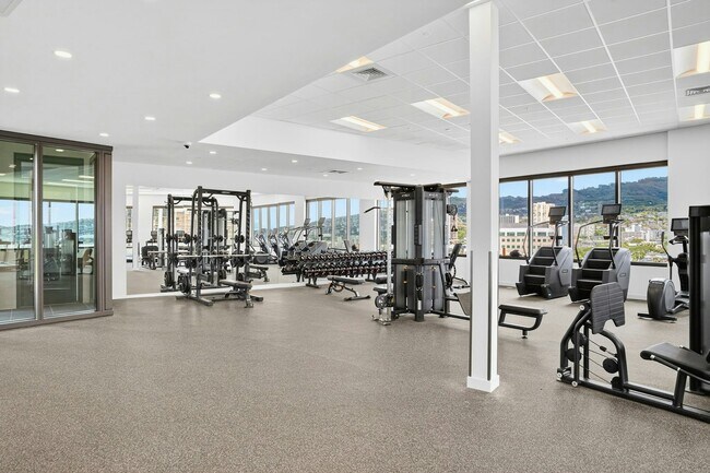 Building Photo - 1500 Rycroft St