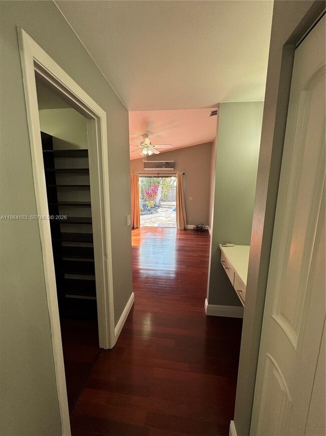 Building Photo - 3160 Peachtree Cir