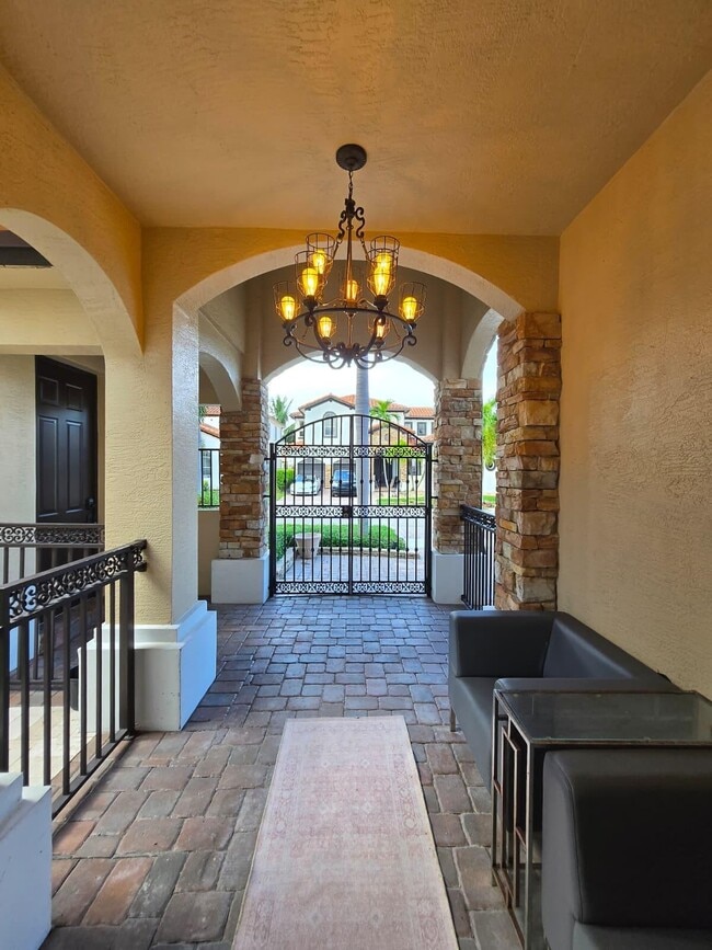 Building Photo - 4102 Artesa Dr