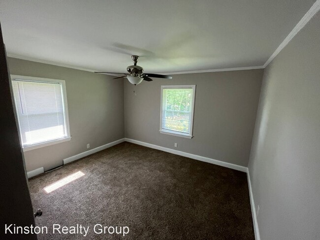 Building Photo - 3 br, 2 bath House - 550 Tyree Rd.