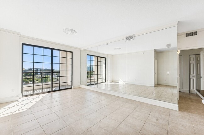 Building Photo - 233 S Federal Hwy