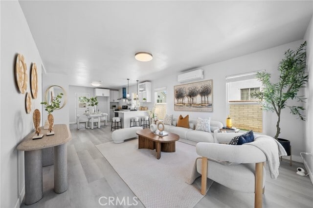 Building Photo - 2461 St Pierre Ave