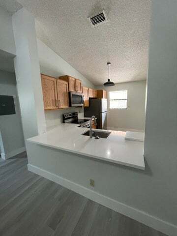 Building Photo - 3350 Jaywood Terrace