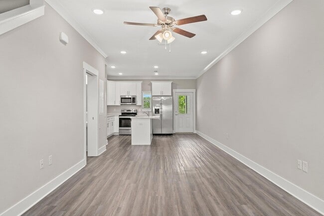 Building Photo - 306 N Sand Palm Rd