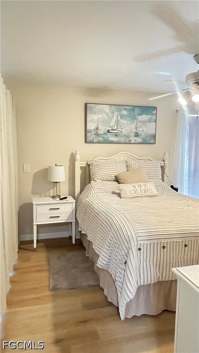 Building Photo - 15610 Crystal Lake Dr