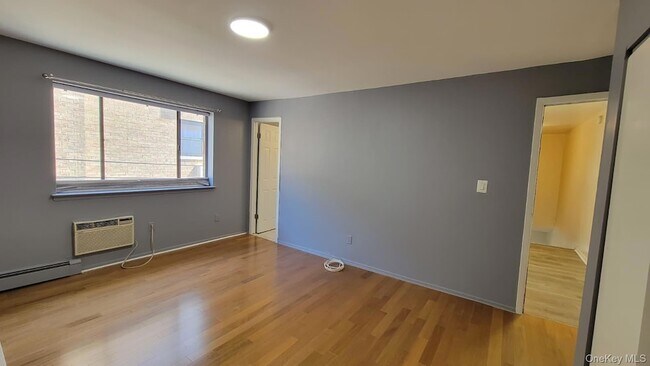 Building Photo - 6201 Spencer Terrace