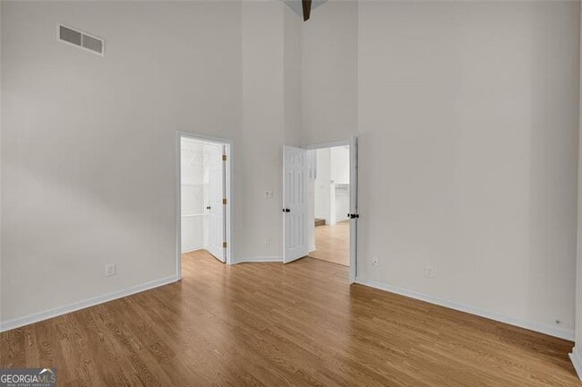 Building Photo - 914 Bradford Ln