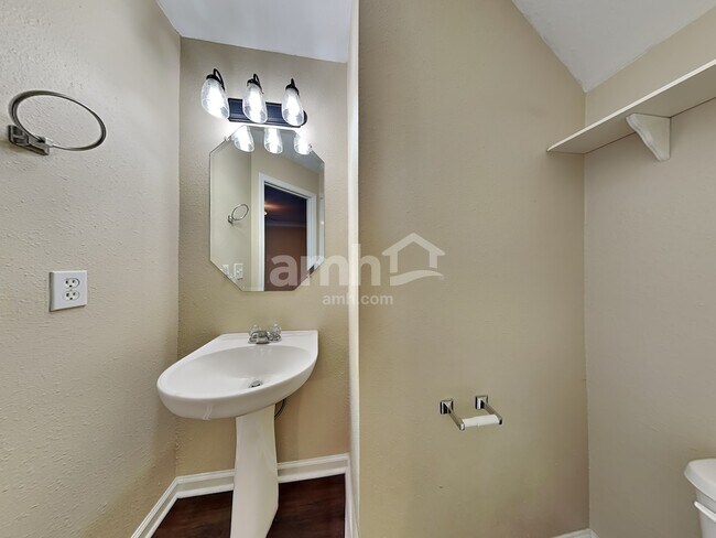 Building Photo - 832 Jennifer Lane