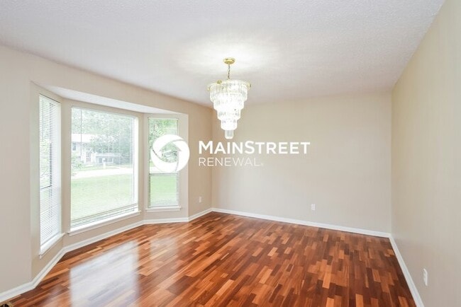 Building Photo - 3 Bedroom Pet-Friendly Home in Pleasant Gr...