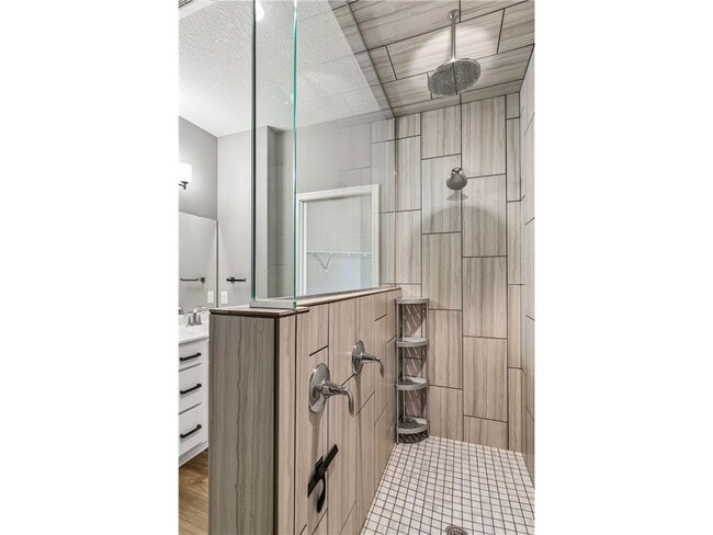 Building Photo - 16122 Estate Ln