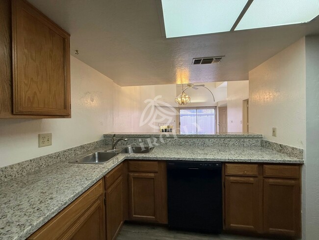 Building Photo - 1111 W Summit Pl