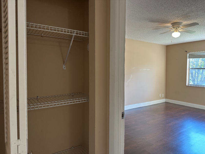 Building Photo - 5961 N Falls Cir Dr