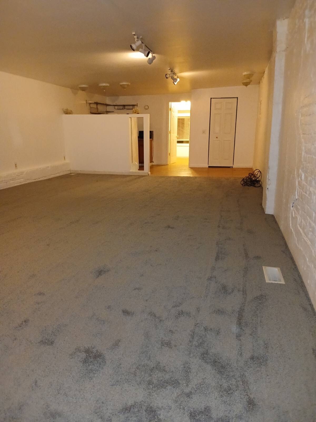 Loft Brand new carpet approx 1000’ - 2210 Murray Hill Rd
