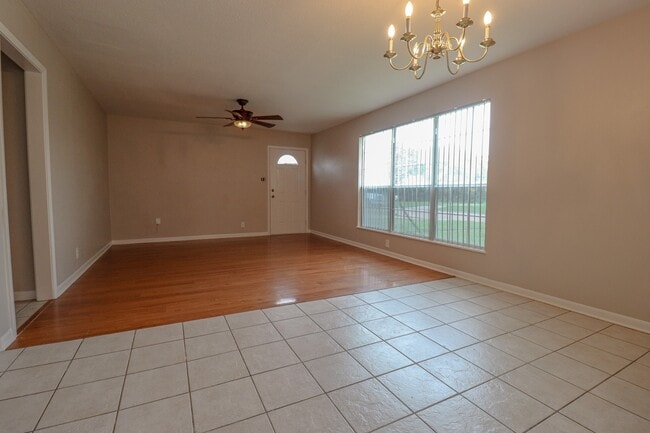 Building Photo - 3732 Kenwood St