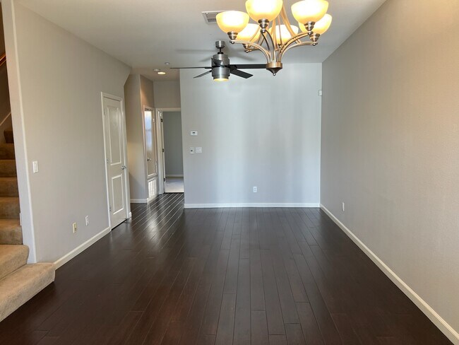 Building Photo - 1585 Agnew Road