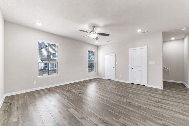 Building Photo - 3 Bedroom/3.5 Bath The Preserve At the Dom...