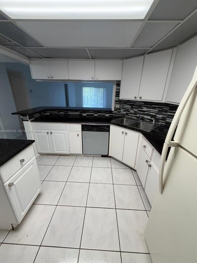 Building Photo - 3300 Spanish Moss Terrace