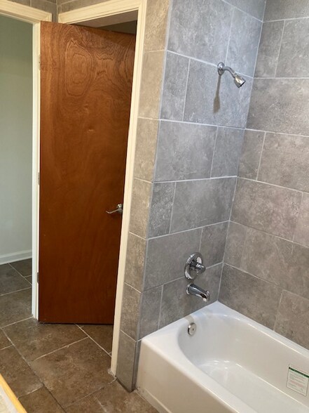 Building Photo - 3322 Kingham Rd