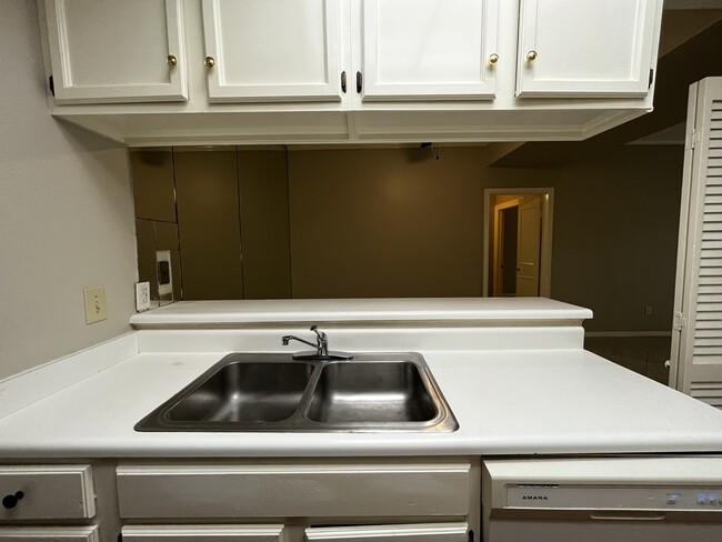 Building Photo - 11711 Memorial Dr