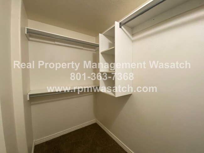 Building Photo - Check Out This Amazing 3 Bedroom 2 Bathroom Condo In Riverton