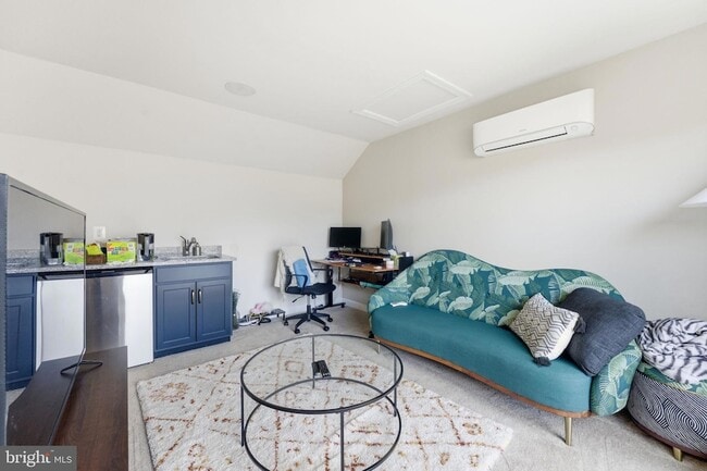 Building Photo - 2818 Dart Dr