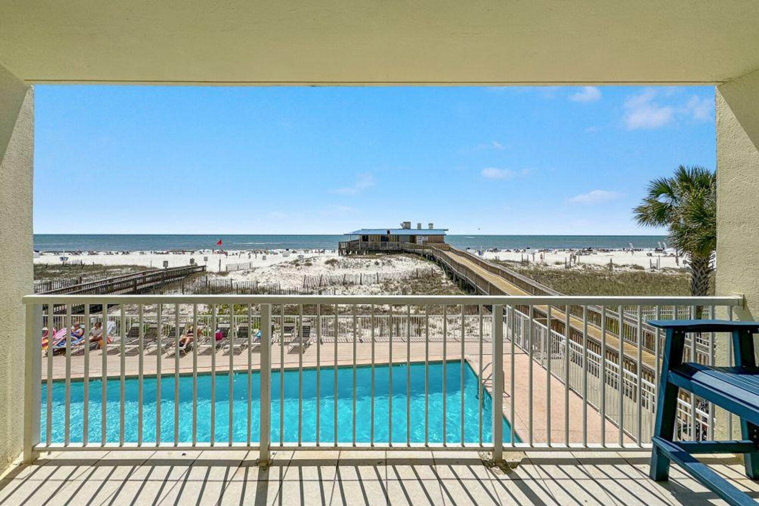 Building Photo - 409 E Beach Blvd