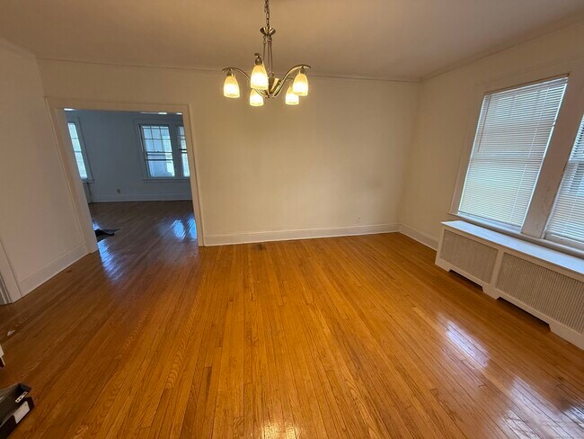 Building Photo - 91 Maplewood Ave