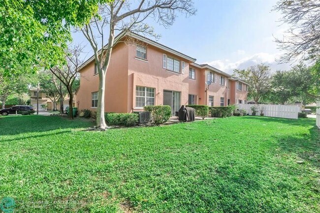 Building Photo - 9090 NW 40th Pl