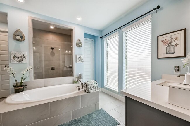 Building Photo - 27208 Starry Oaks Dr