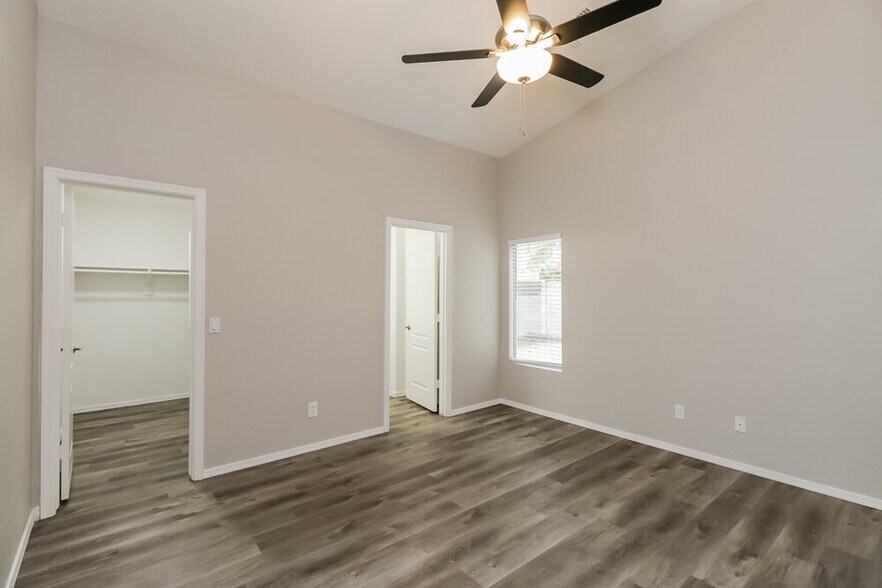 Building Photo - 39378 N Parisi Cir