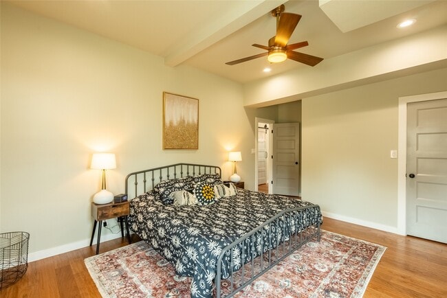 Building Photo - 3209 Ave N Ursuline St