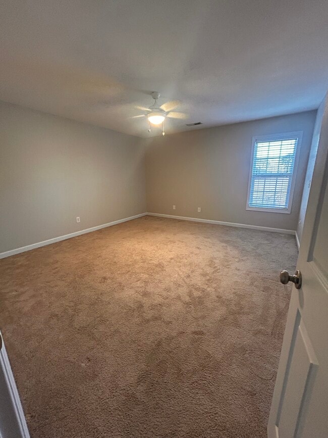 Building Photo - 4304 Dublin Rd