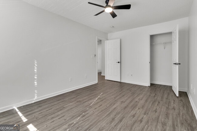 Building Photo - 9155 Nesbit Ferry Rd