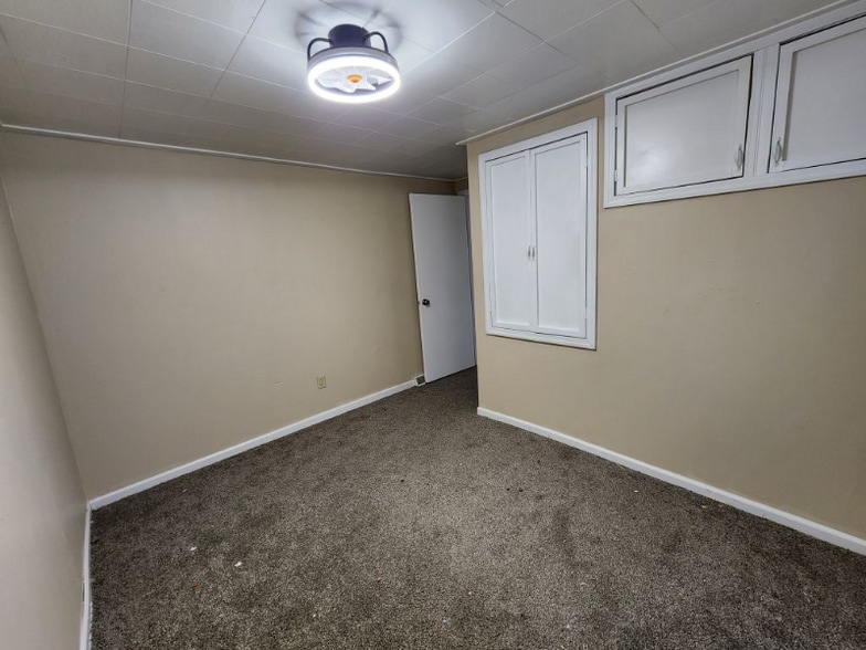 Building Photo - 4425 16th Ave