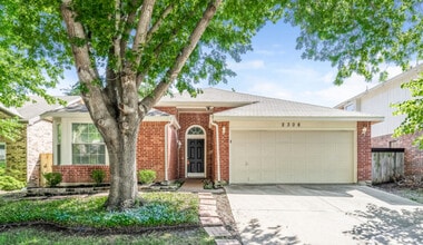 Building Photo - 2308 Bennington Dr