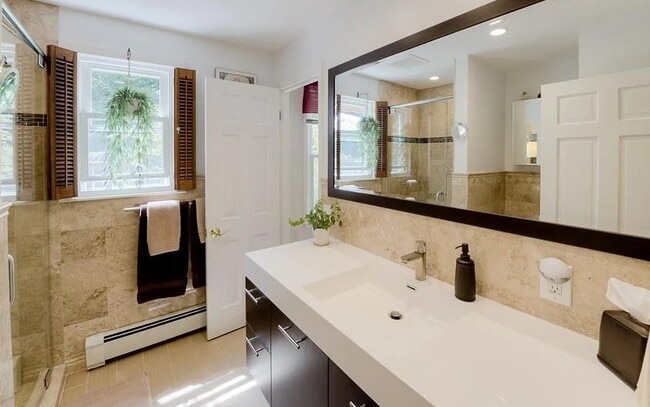 Building Photo - 11 Dubiel Dr