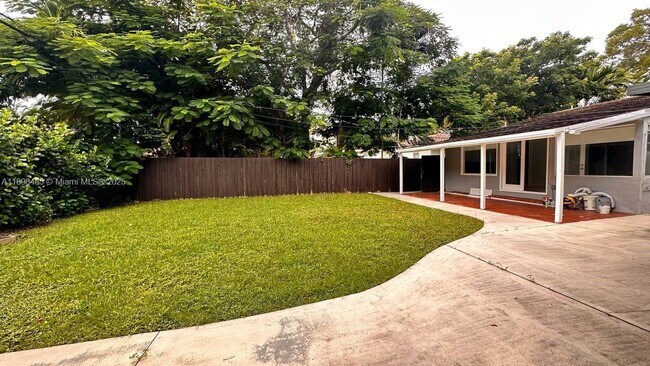 Building Photo - 2474 SW 24th Ter