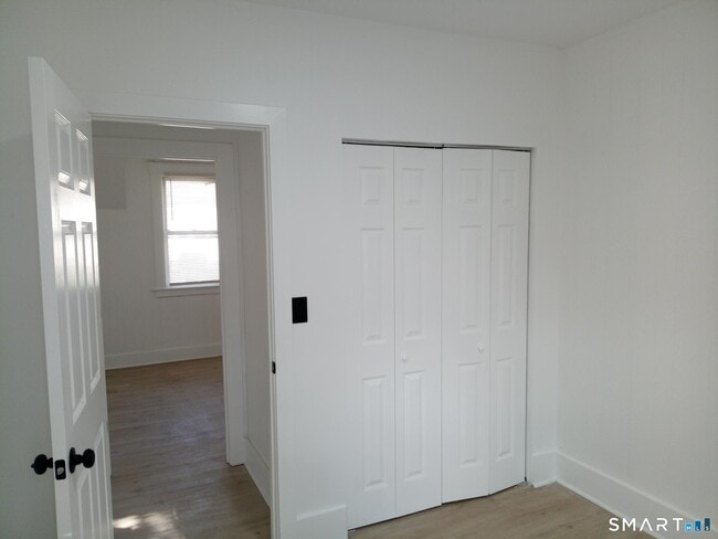 Building Photo - 105 Hillside Ave