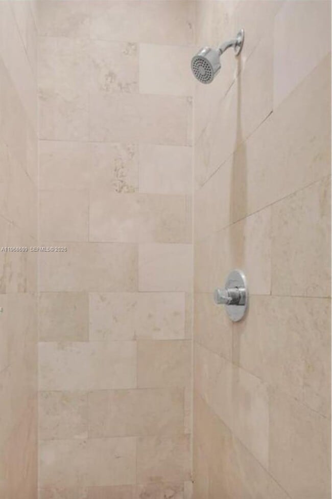 Building Photo - 3047 Day Ave