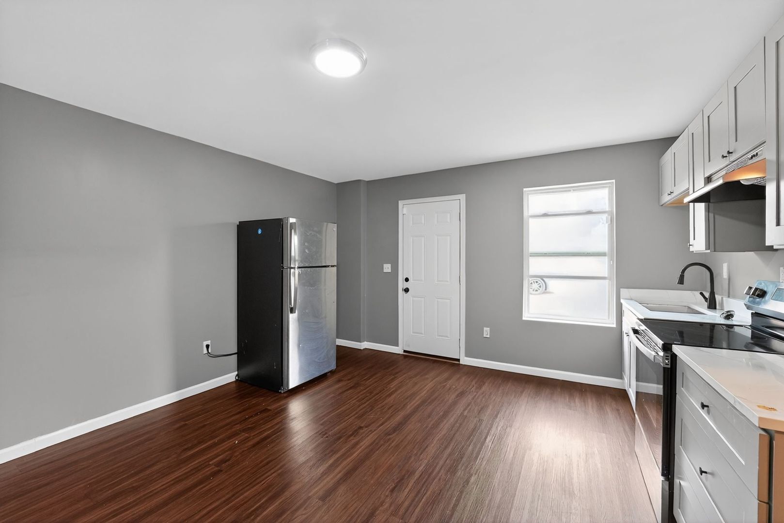 Building Photo - 313 Olympian Dr