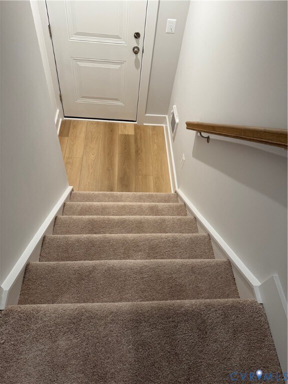 Building Photo - 527 Munson Woods Walk