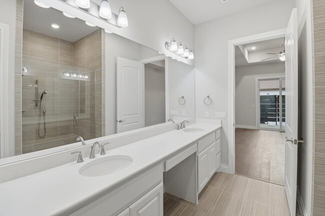 Building Photo - 138 Rivalto Dr