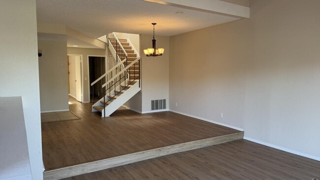 Building Photo - 626 Marlin Ct