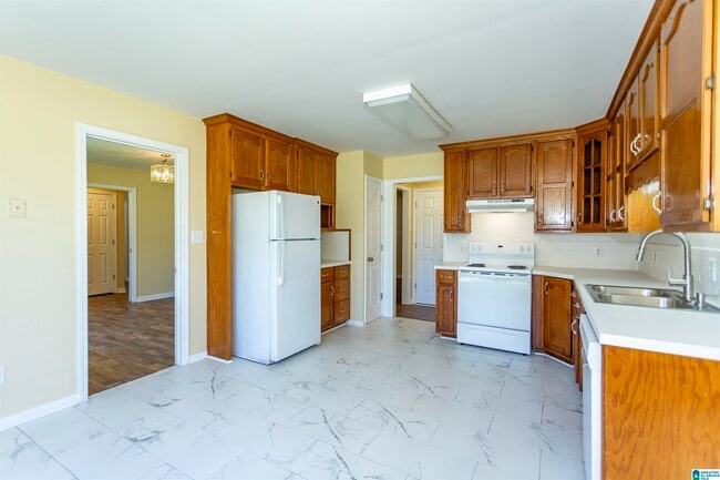Building Photo - 713 Jason Cir